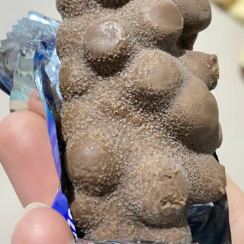 Onur Market'ten Aldığım Küflü Çikolata Hayal Kırıklığı Yarattı