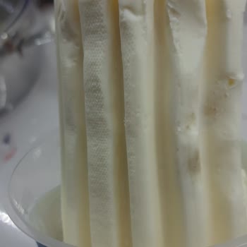 Kırık Kapaklı Ve Küflü Tereyağı Satışı Hakkında Şikayet