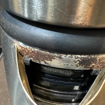 Bosch Çay Makinesi Paslanıyor, Değişim Talep Ediyorum