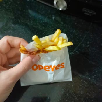 Popeyes Güneşli Şubesinden Aldığım Bayat Ve Kalitesiz Ürünler