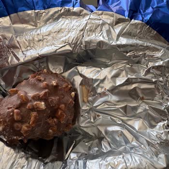 Godiva Çikolata Paketinde Kurt Şoku: Sağlık Ve Hijyen Riski