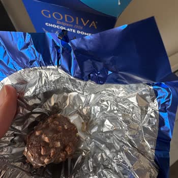 Godiva Çikolata Paketinde Kurt Şoku: Sağlık Ve Hijyen Riski