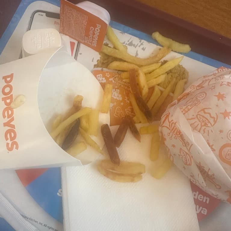 Popeyes Forum Keçiören Şubesinde Taze Olmayan Ürünler