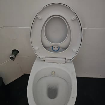 Okul Tuvaletlerindeki Hijyen Ve Güvenlik Eksikliği Çocukları Mağdur Ediyor