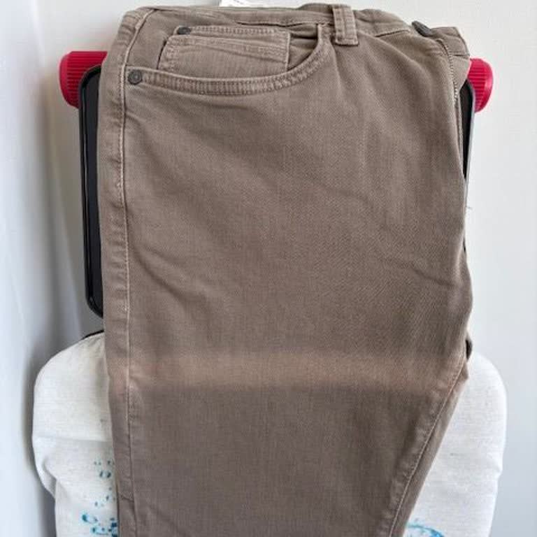 Kullanılmamış Pantolonda Ciddi Renk Atması Ve Deformasyon Şoku