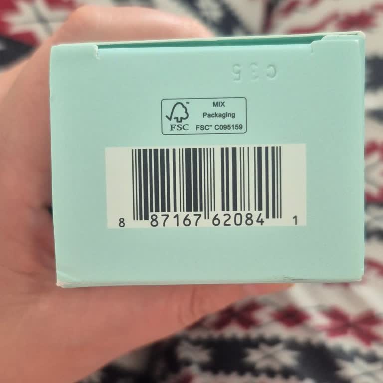 Satın Aldığım Estee Lauder Temizleme Jelinin Orijinalliği Konusunda Şüphelerim Var