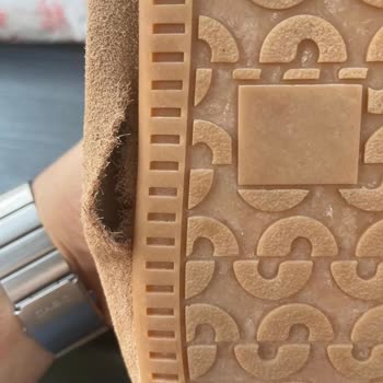 İlk Kullanımda Yırtılan Ayakkabıya İki Kez Ret Cevabı Aldım Mağduriyetim Giderilmiyor