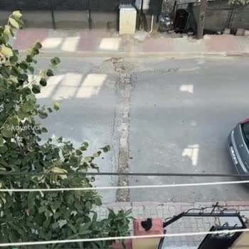 Yenidoğan Safa Mah. Süslü Sk. Bulunan Hasarlı Yolun Yapılması!
