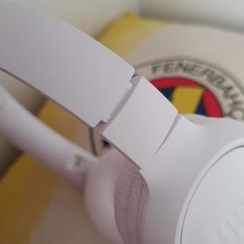 Yeni Alınan JBL Kulaklıkta Kontrolsüz Gevşeme Sorunu Yaşadım