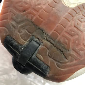 3 Ayda Bozulan Ayakkabı Ve Mağazanın Sorumluluk Almaması