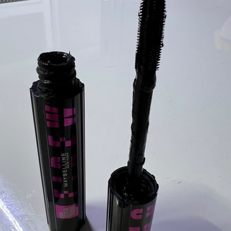 Maybelline Firework Maskara Kullanımında Fazla Ürün Ve Topaklanma Sorunu