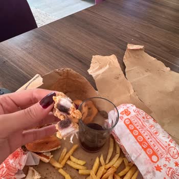 Popeyes'ten Gelen Bayat Ve Yanık Nuggetlar Şaşırttı