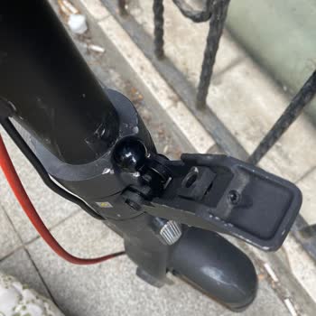 Xiaomi Scooter'ın Katlanma Parçası Kısa Sürede Arızalandı, Yüksek Onarım Ücreti Talep Edildi