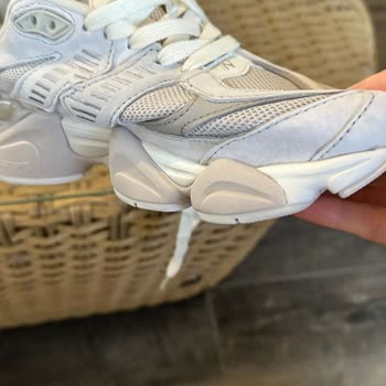 Vega Spor Satın Aldığım Ayakkabıda Ciddi Kusurlar Ve Yetersiz Müşteri Hizmeti!