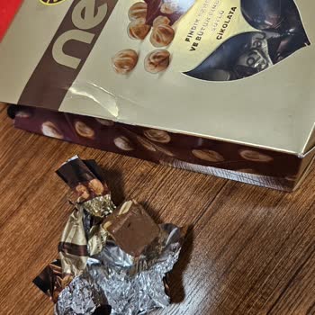 Aldığım Kahve Dünyası Nello Çikolatasında Böceklenme Sorunu