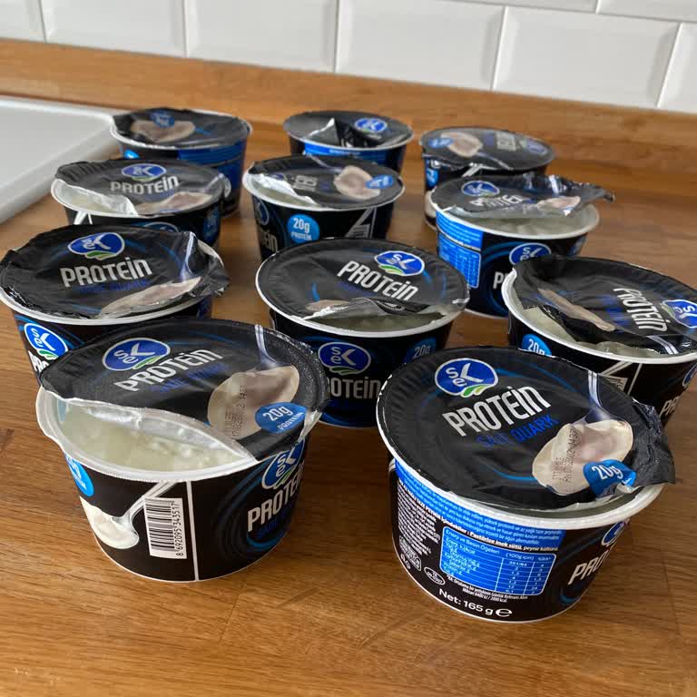 Son Kullanma Tarihi Geçmemiş Quark Ürünlerinde Kapak Şişmesi Ve Açılması