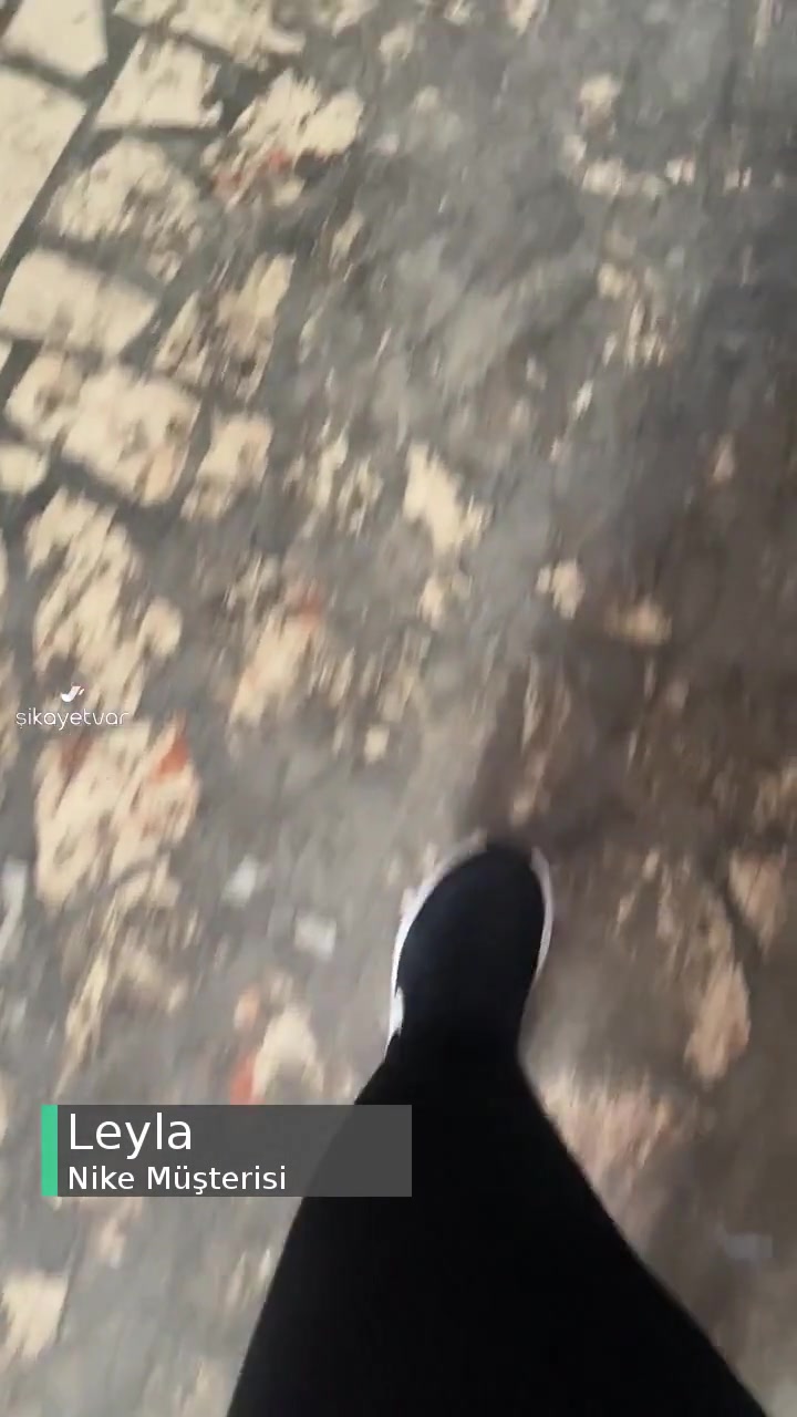 Nike Ayakkabı Kronik Kusurlu, Ses Çıkartıyor videonun kapak resmi