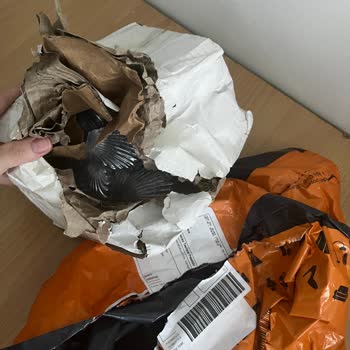 Kargo Sürecinde Zarar Gören Paket İçin Maddi Kayıp Ve Yetersiz Çözüm