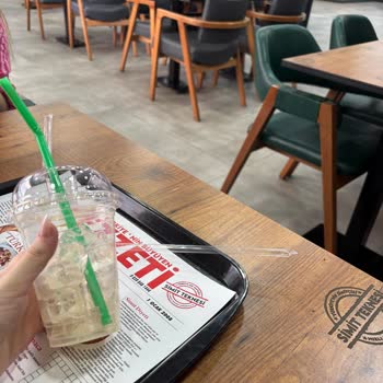 Simit Teknesi Niğde Şubesinde İce Mocha Sürekli Buzlu Ve Tatsız Geliyor