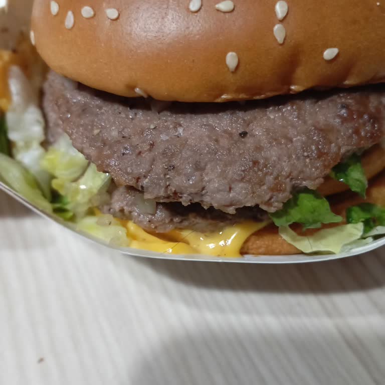 Hamburgerde Saç Kılı Ve İade Talebimin Reddedilmesi