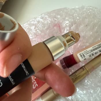 Kırık Ve Akmış Ürünler Gönderildi, Değişim Talebim Karşılanmadı