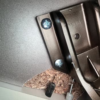 Şifonyer Ayaklarında Kırılma Ve Yetersiz Müşteri Hizmetleri