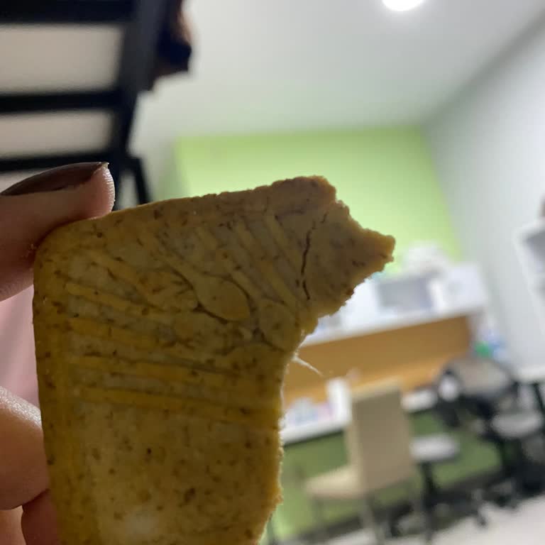 Eti Form Bisküvisinden İplik Benzeri Yabancı Cisim Çıktı