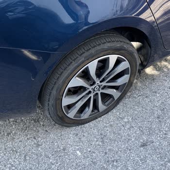 Sıfır Araç Lastikleri 15.000 Km’de Defalarca Patladı Güvenliğim Tehlikede