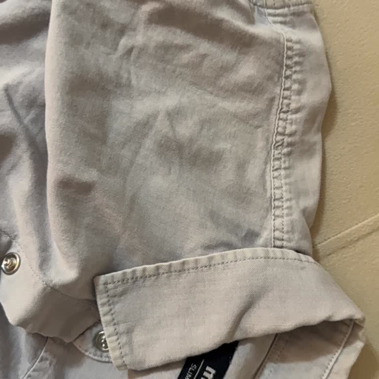 Mavi Gömleklerde Renk Solması Sorunu Ve Müşteri Hatası Denilmesi Mağduriyet Yarattı