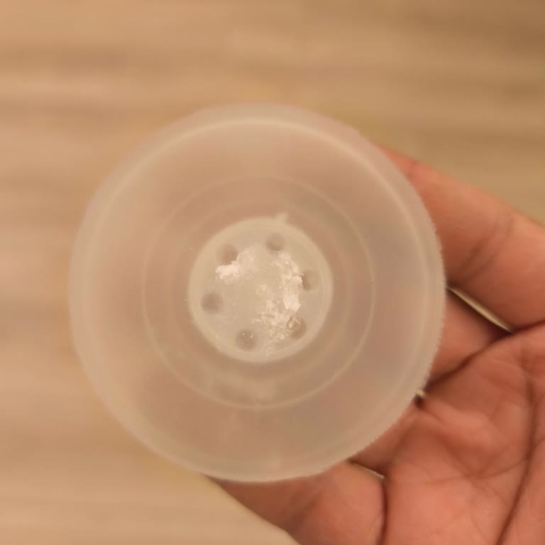 Vakumlu Tuvalet Kağıdı Tutucu Duvara Tutunmuyor, Ürün Kullanılamıyor