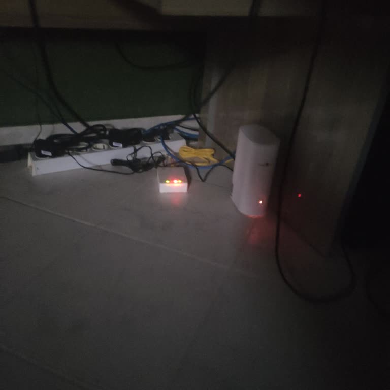 İnternet Kesintisi Nedeniyle İşlerim Aksıyor, Acil Çözüm Bekliyorum