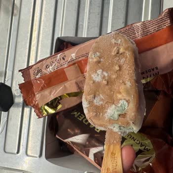 Bozuk Ve Küflü Magnum Mini Dondurma Satışı Mağduriyeti