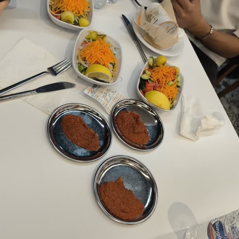 Siparişlerin Farklı Zamanlarda Gelmesi Ve Eksik Servis Sorunu Yaşadık