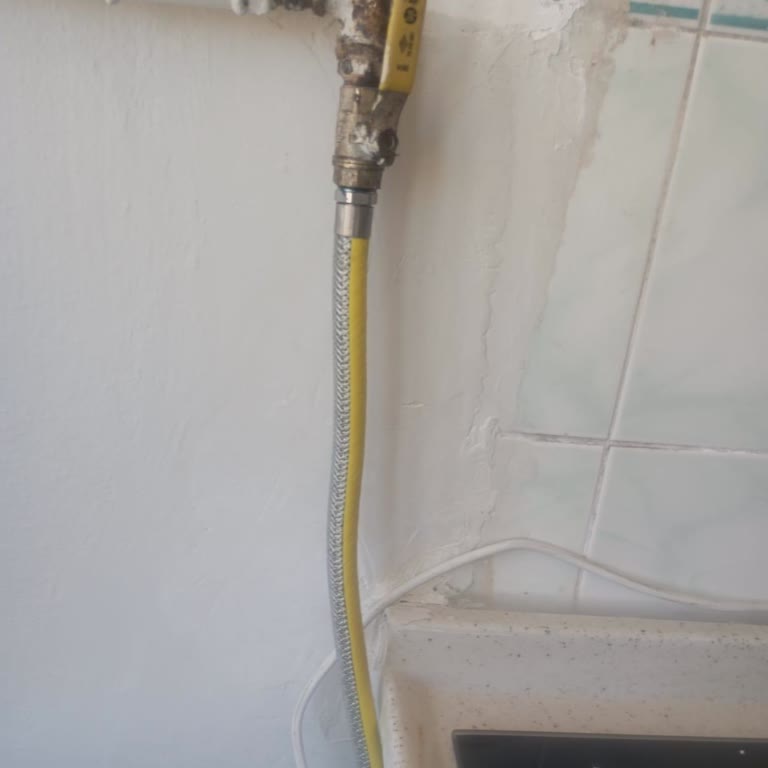 Ücretsiz Servis Sırasında Yüksek Ücretli Doğalgaz Borusu Takıldı