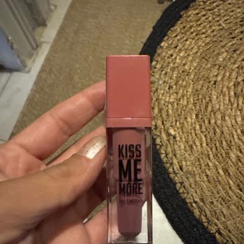 Kuru Ve Dağılmayan Ruj, Kötü Fırça Deneyimi