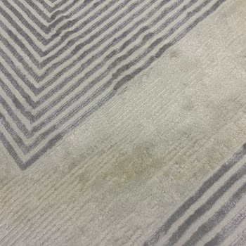 Su Teması Sonrası Halıda Kalıcı Leke Oluştu, Değişim Talebim Var