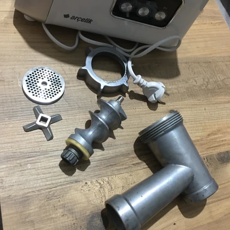 Kıyma Makinesi Bulaşık Makinesinde Karardı, Destek Bekliyorum