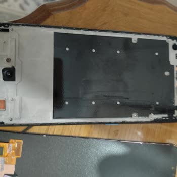 Ekran Değişimi Sonrası Sorunlar Ve Yetersiz Servis Desteği