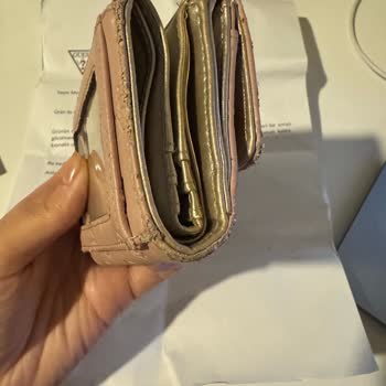 Guess Cüzdanımın Derisi Soyuldu, Garanti Sürecinde Mağdur Edildim