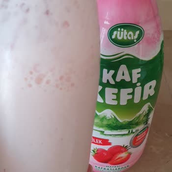 Sütaş Çilekli Kefirde Son Kullanma Tarihine Rağmen Asitlenme Ve Köpürme Sorunu Yaşadım
