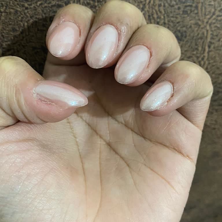 Protez Tırnak İşleminde Kötü İşçilik Ve Yetersiz Müşteri İletişimi