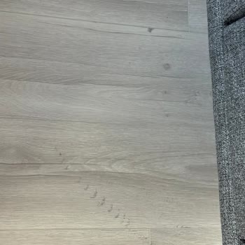 Bellona'dan Aldığım Koltuk Takımının Ayakları Uyumlu Değil, Parkelerim Zarar Gördü