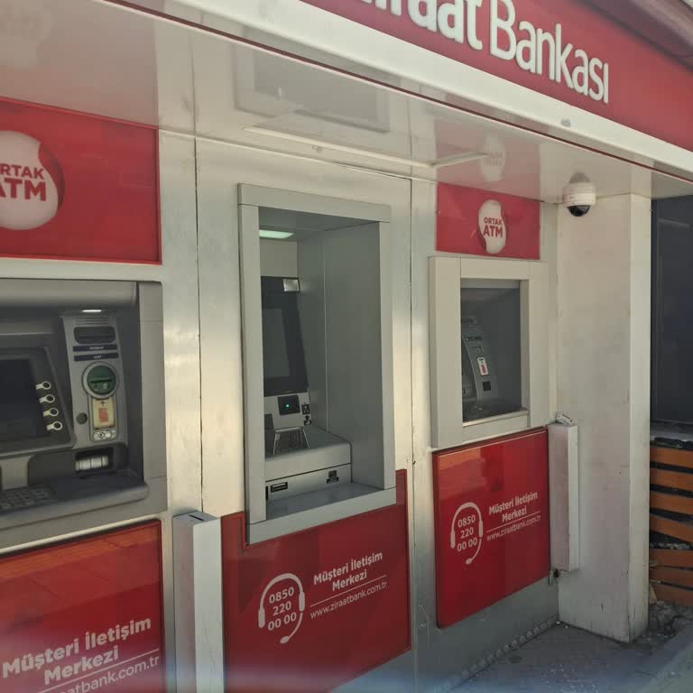 ATMde Sıkışan Paramı Alamadım Çalışanlar İlgisiz Kaldı