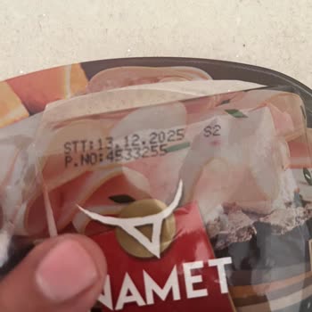 Aldığım Salamın Ambalajı Açıldığında Isırılmış Gibiydi, Şikayetime Yanıt Alamadım