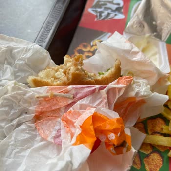 Chicken Royal Ürününde Büyük Kemik Parçası İle Karşılaşılması Ve Sağlık Riski