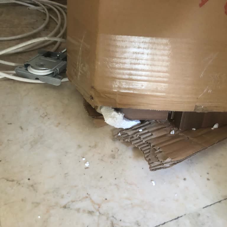 Gardırop Teslimatında Hasar Ve Değişim Sürecinde Yaşanan İlgisizlik