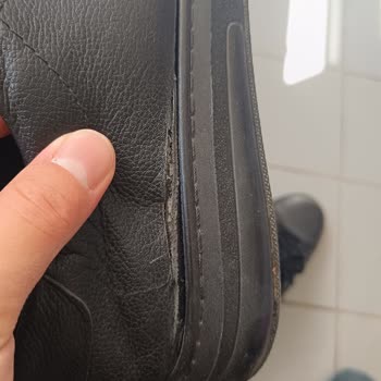 Kısa Sürede Yırtılan Ayakkabı Ve Müşteri Hizmetlerine Ulaşamama Sorunu