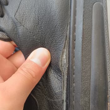 Kısa Sürede Yırtılan Ayakkabı Ve Müşteri Hizmetlerine Ulaşamama Sorunu