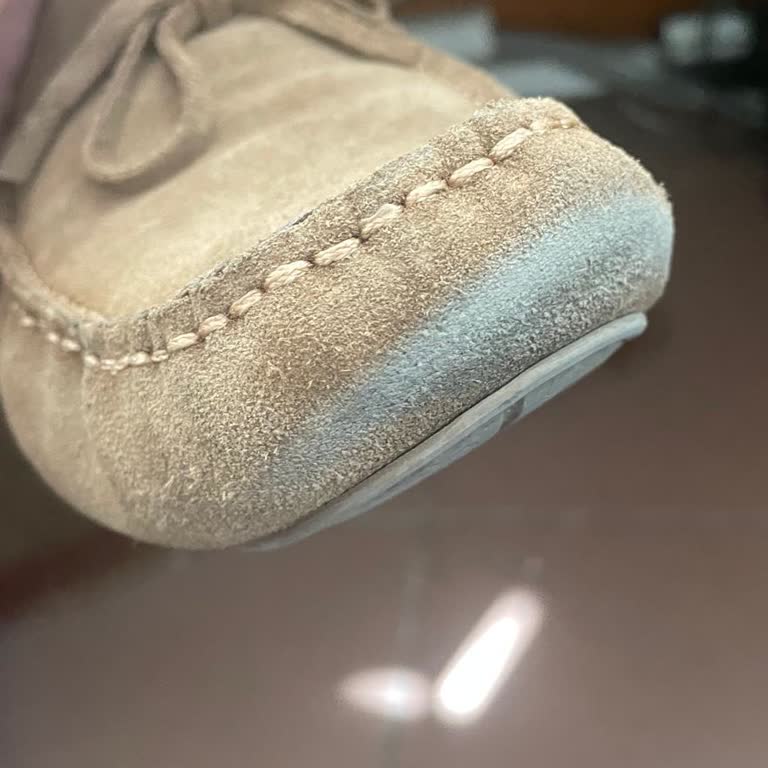 Yüksek Fiyatlı Ayakkabıda Hızlı Deformasyon Ve İlgisiz Mağaza