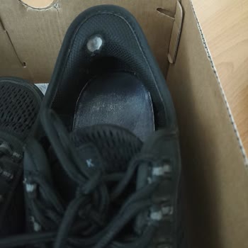 FLO Mağazası Ayakkabı Değişim Talebimi Garantiye Rağmen Reddetti